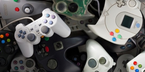 video-game-controllers-600x300