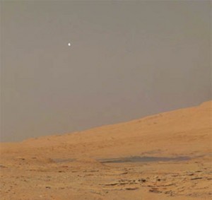 Phobos vista  da superfície de Marte